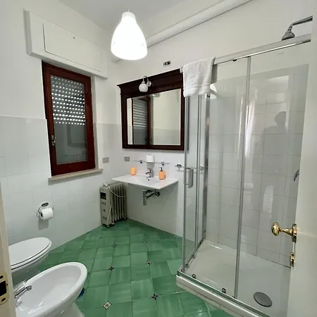 Bright 3 Bedrooms With Seaview Balcony Apartment *