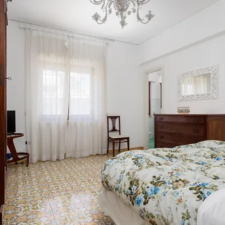 Casa Sofia - 3 Bedrooms Apartment With Seaview Balcony Appartamento *
