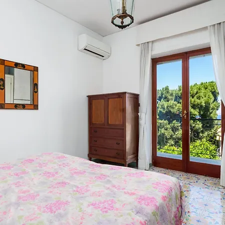 Casa Sofia - 3 Bedrooms Apartment With Seaview Balcony * Sorrento