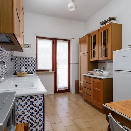 Casa Sofia - 3 Bedrooms Apartment With Seaview Balcony