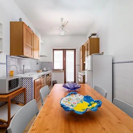 Casa Sofia - 3 Bedrooms Apartment With Seaview Balcony Appartamento