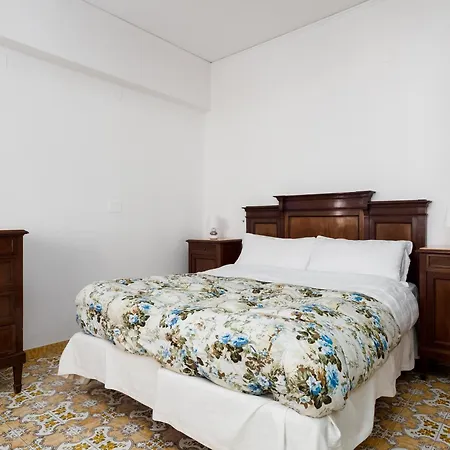 Casa Sofia - 3 Bedrooms With Seaview Balcony