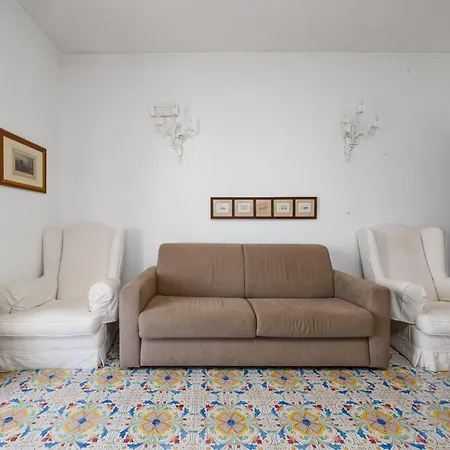 Casa Sofia - 3 Bedrooms Apartment With Seaview Balcony