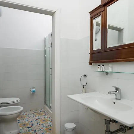 Bright 3 Bedrooms With Seaview Balcony Appartamento
