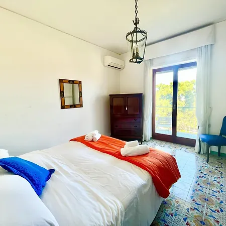 Bright 3 Bedrooms With Seaview Balcony Apartmán Sorrento